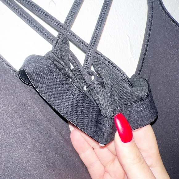 Lululemon black Strappy built in bra no pads fitted tank top - Picture 7 of 8